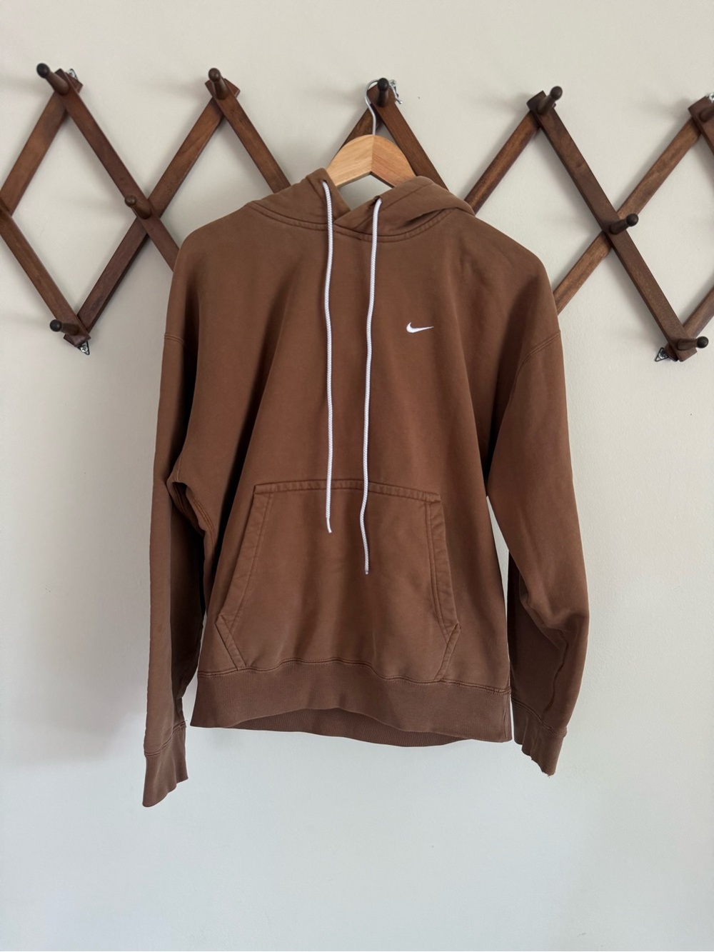 Nike Brown Hoodie with White Drawstrings - Men's Pullover Sweatshirt
